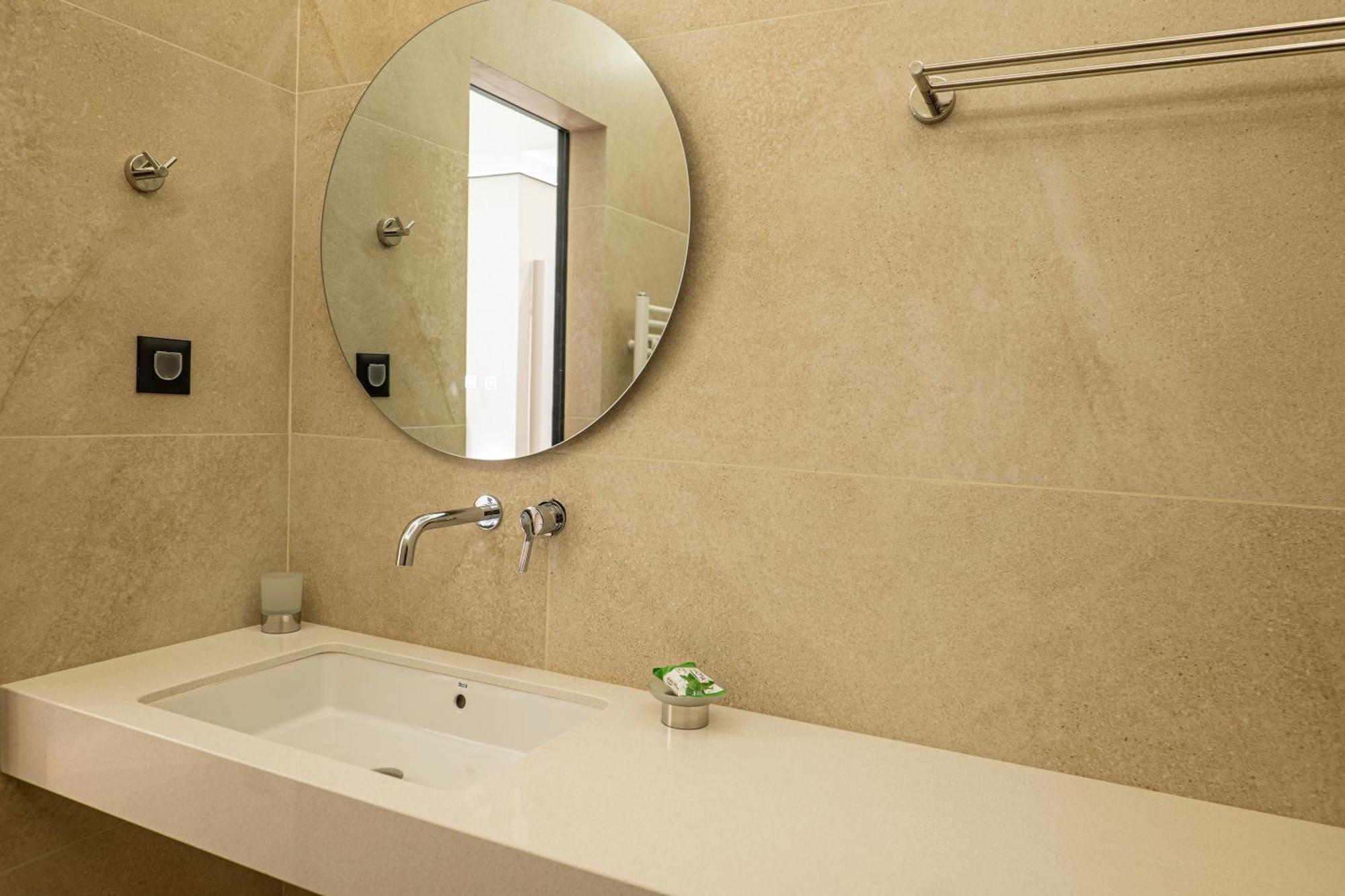 Apartment M Star Rooms, Free Private Parking, Center Sofia