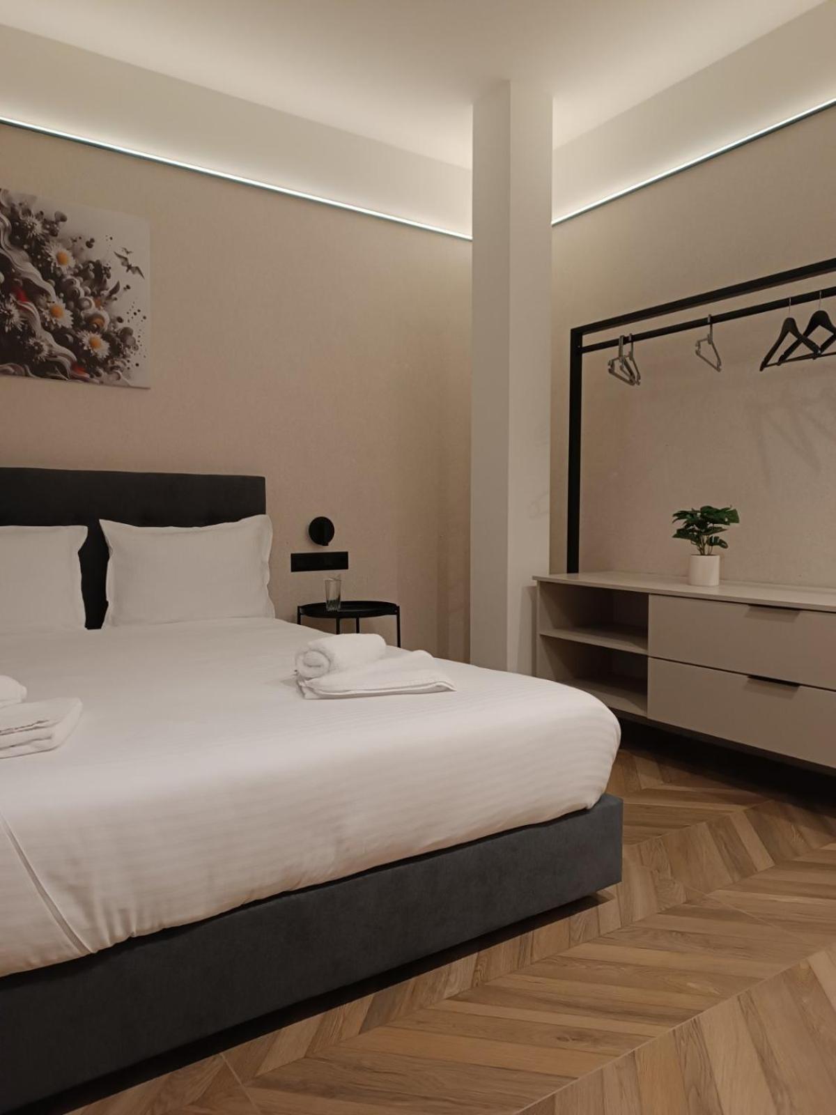 M Star Rooms, Free Private Parking, Center Sofia